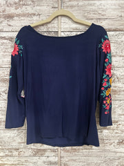 NAVY/FLORAL TOP