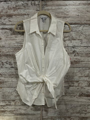WHITE SLEEVELESS TOP (NEW)