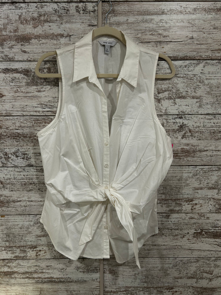WHITE SLEEVELESS TOP (NEW)