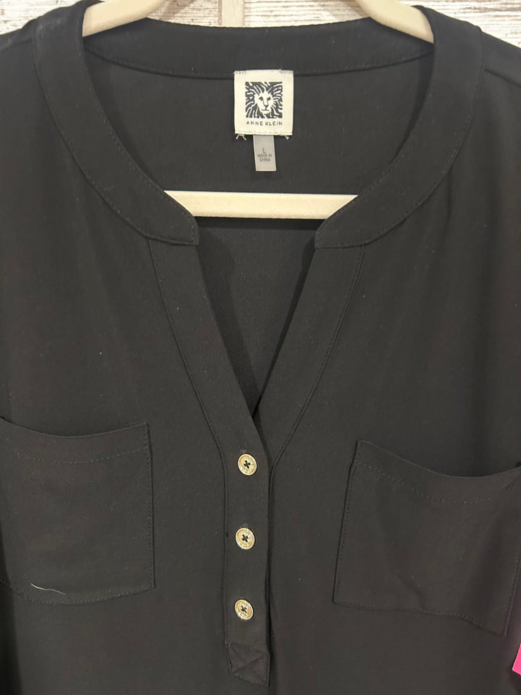 BLACK SHORT SLEEVE TOP