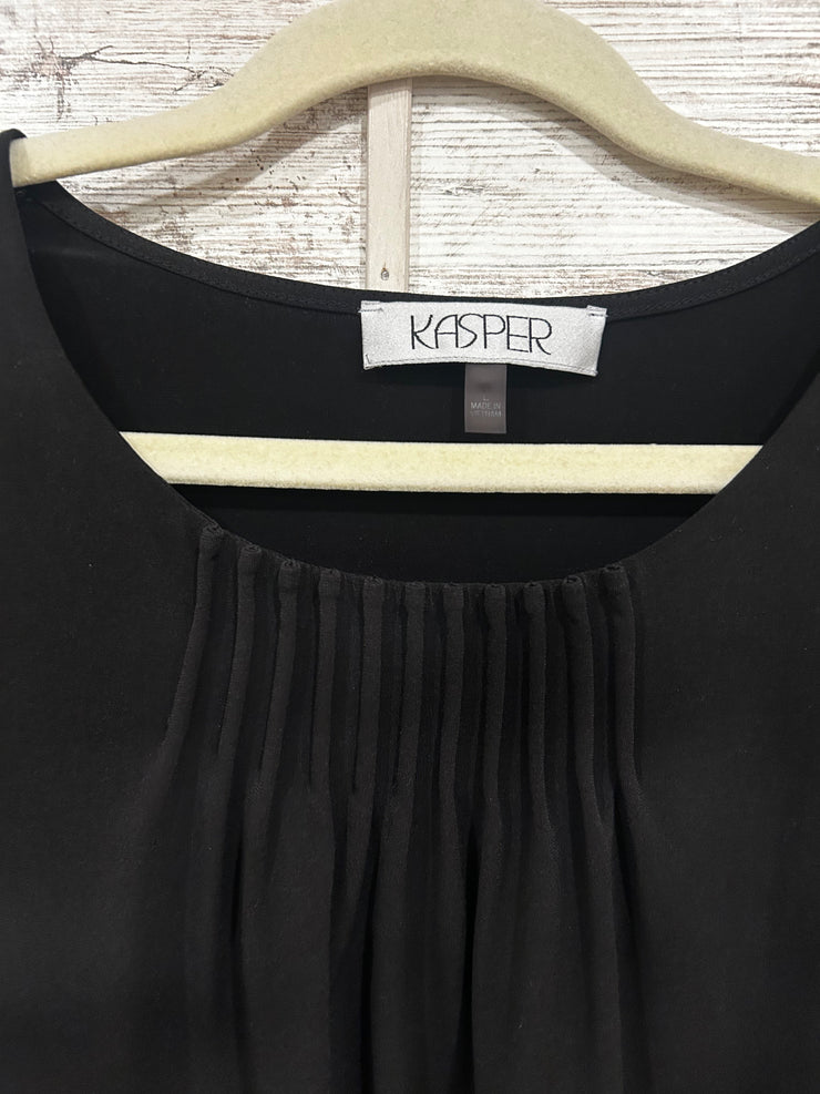 BLACK SLEEVELESS TOP