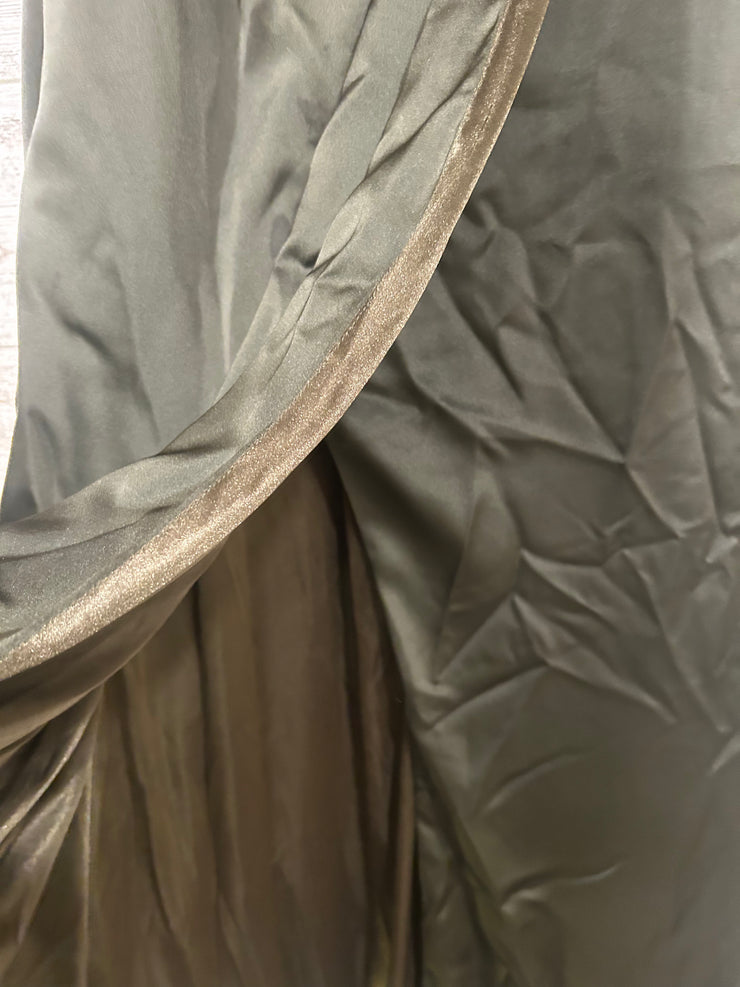 GREEN LONG EVENING GOWN
