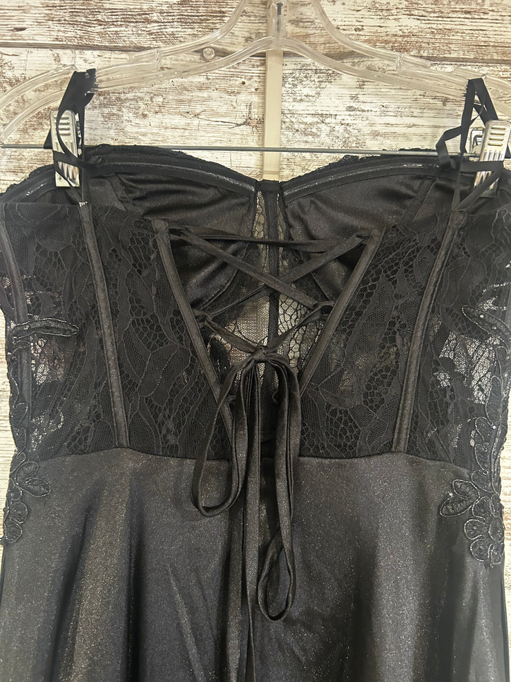 BLACK LONG EVENING GOWN