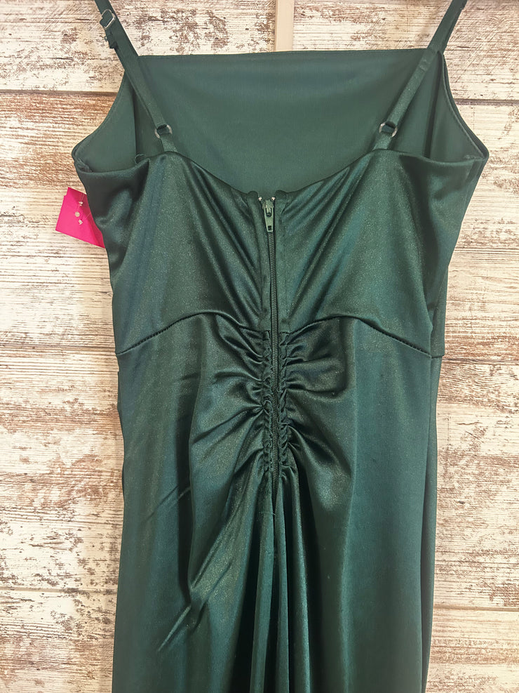 GREEN LONG EVENING GOWN