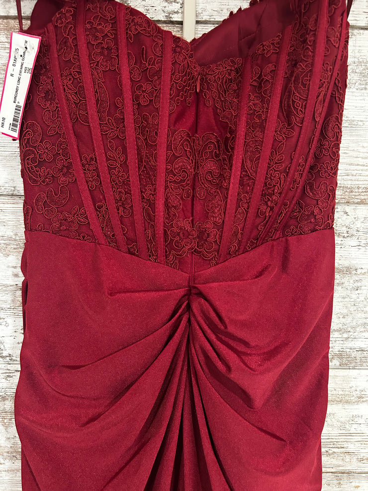 BURGUNDY LONG EVENING GOWN-NEW
