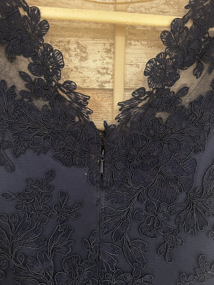 NAVY FLORAL LONG EVENING GOWN