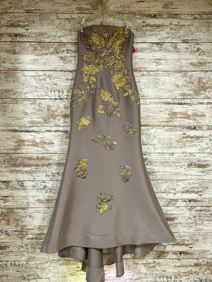SILVER/GOLD LONG DRESS W/SHAWL