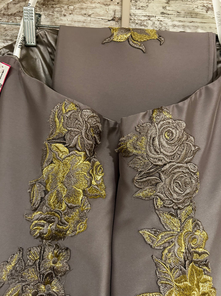 SILVER/GOLD LONG DRESS W/SHAWL