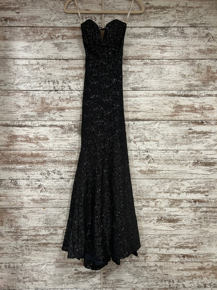 GRAY LACE LONG EVENING GOWN