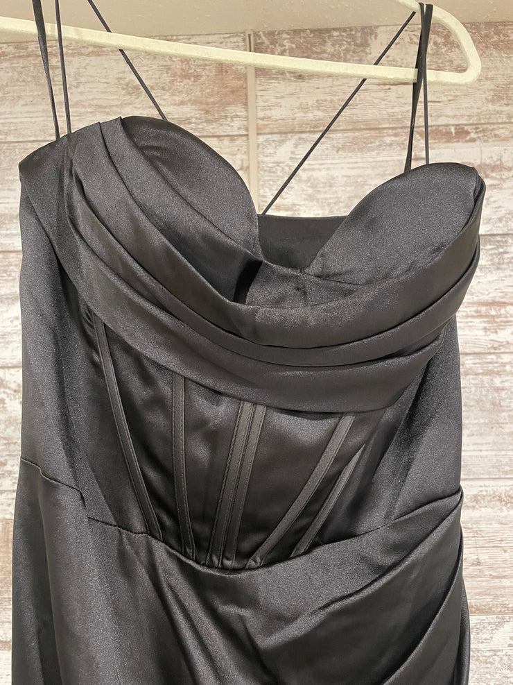 BLACK LONG EVENING GOWN