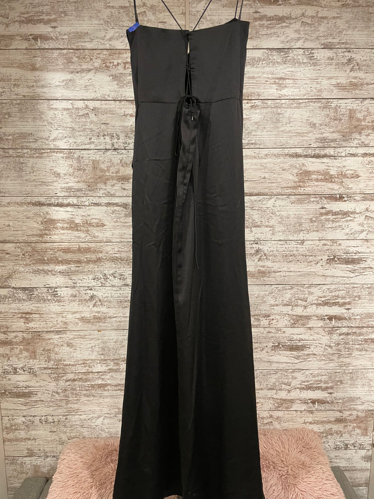 BLACK LONG EVENING GOWN