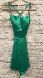 GREEN SHORT DRESS (NEW)