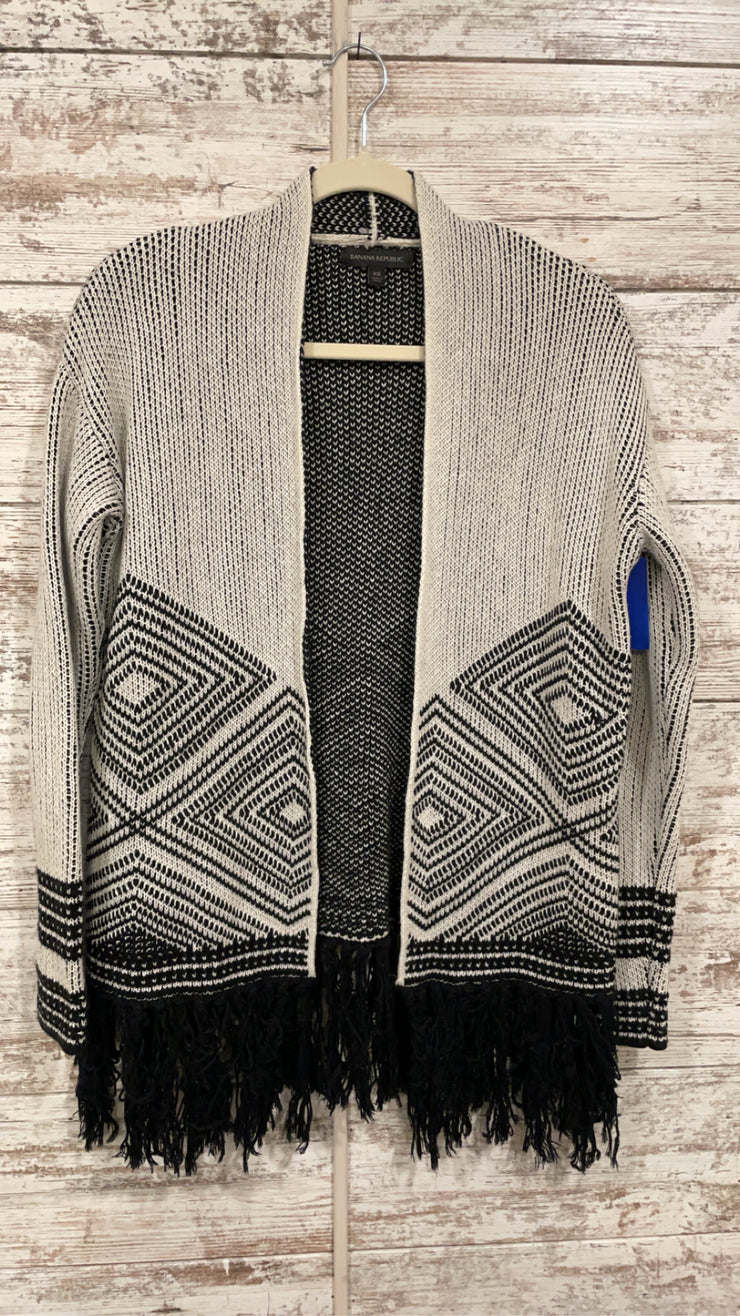 IVORY/BLACK OPEN CARDIGAN$110