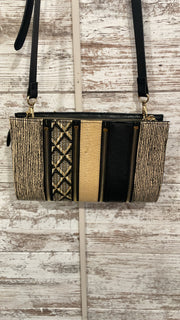 BLACK/GOLD ANIMAL PRINT PURSE