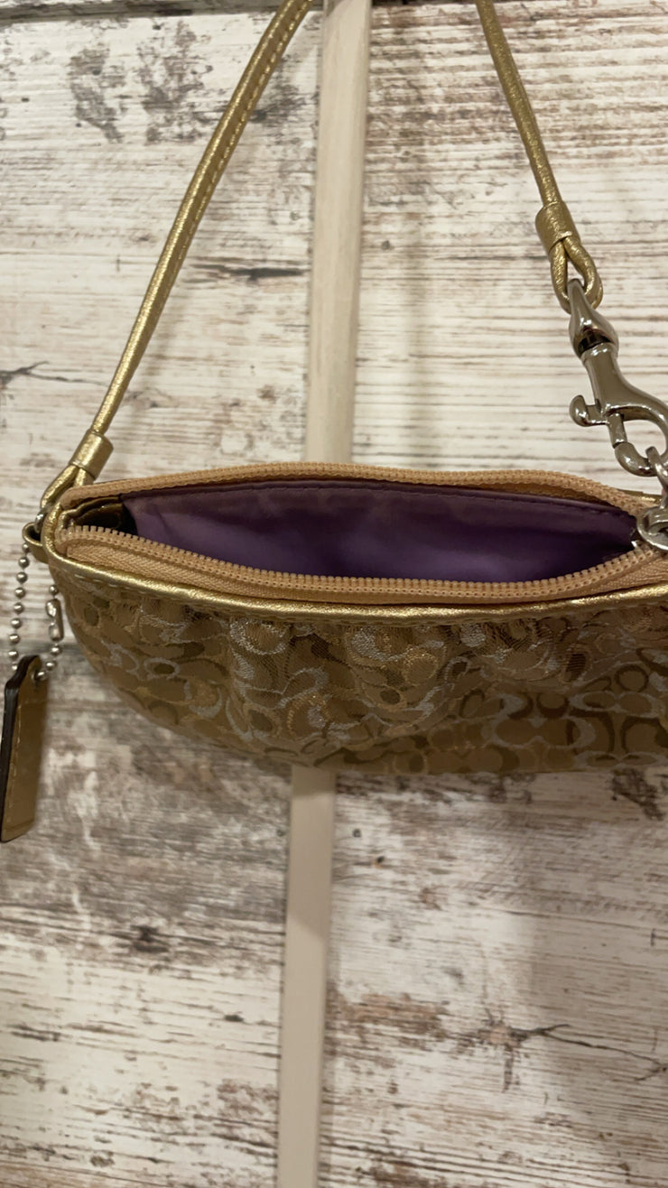 GOLD WRISTLET $75