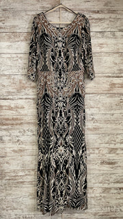 BLACK/WHITE LONG EVENING GOWN