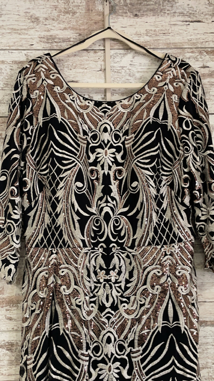 BLACK/WHITE LONG EVENING GOWN
