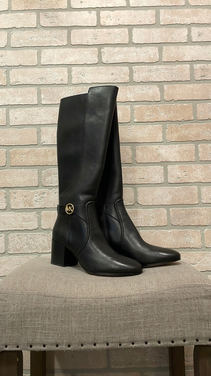 BLACK LEATHER BOOTS (NEW) $478