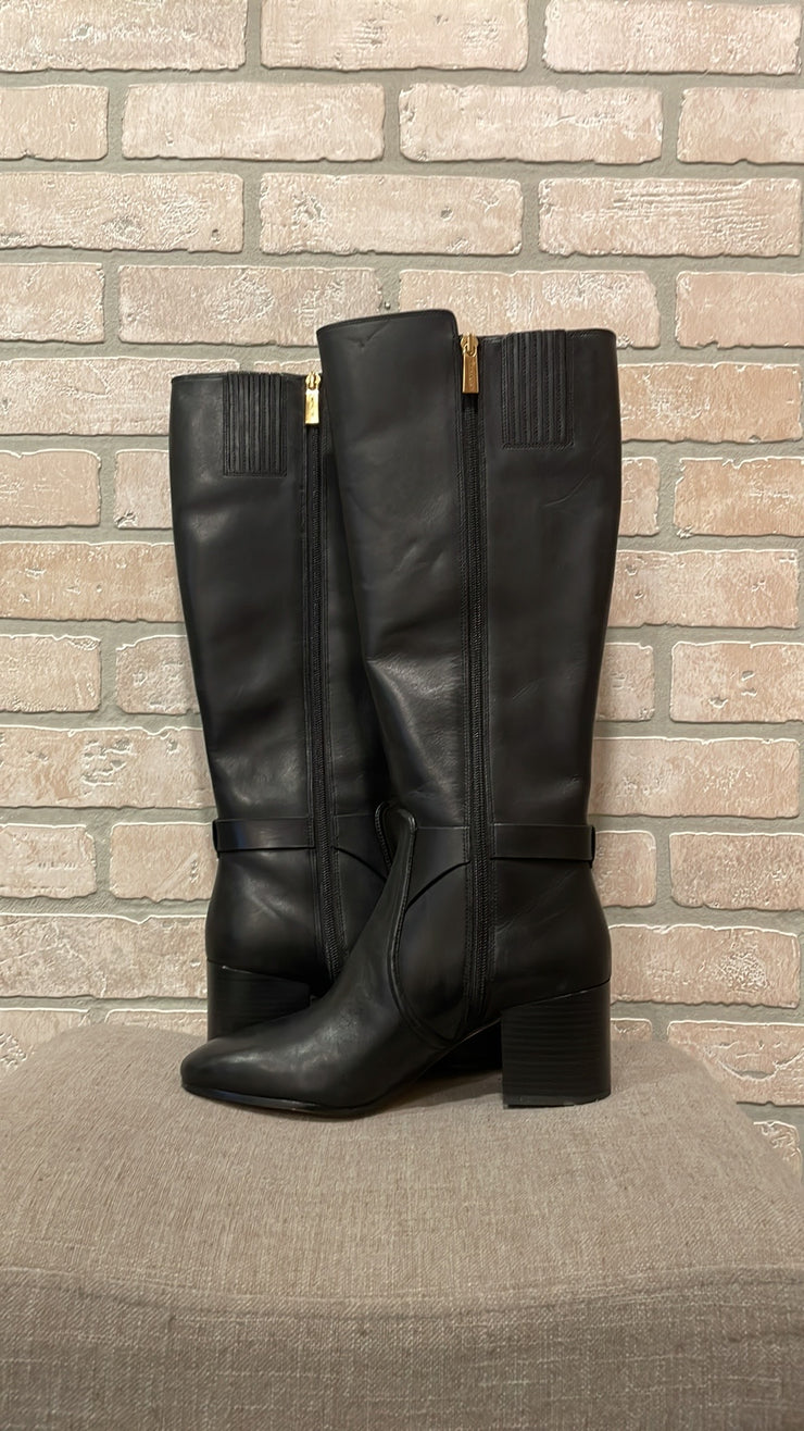 BLACK LEATHER BOOTS (NEW) $478