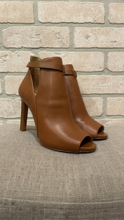 BROWN LEATHER BOOTS (NEW)$198