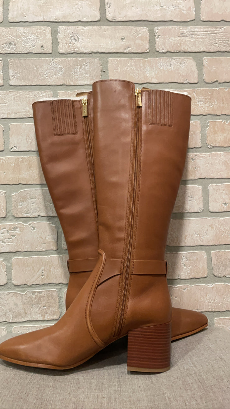 BROWN LEATHER BOOTS (NEW) $478