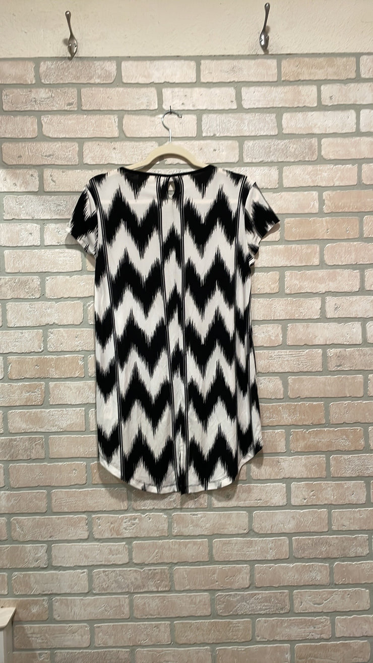 BLACK/WHITE TOP $79
