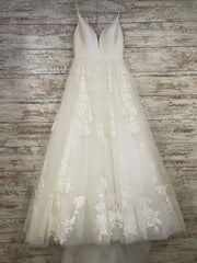WHITE WEDDING GOWN (NEW) $1600