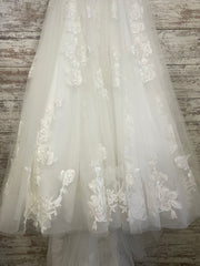 WHITE WEDDING GOWN (NEW) $1600