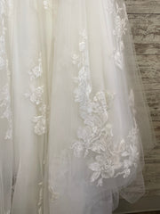 WHITE WEDDING GOWN (NEW) $1600