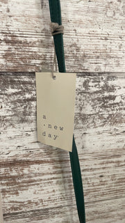 GREEN CROSSBODY PURSE (NEW)