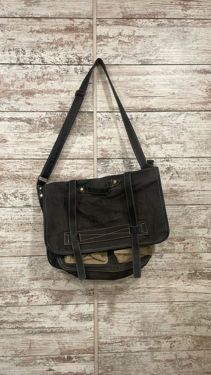 BROWN/TAN MESSENGER BAG $120