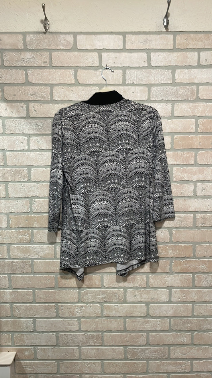 BLACK/WHITE OPEN CARDIGAN $99