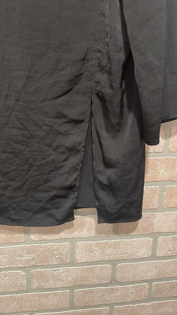 BLACK LONG SLEEVE TOP-NEW$89