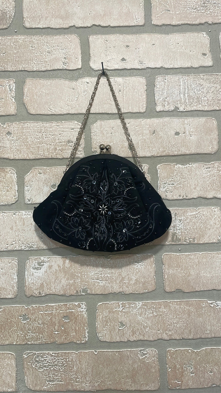 BLACK SMALL BEADED PURSE