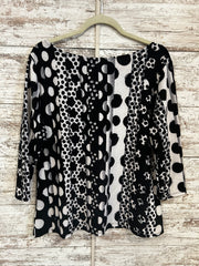 BLACK/WHITE TOP $89
