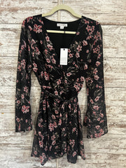 BLACK/FLORAL SHORT DRESS (NEW)