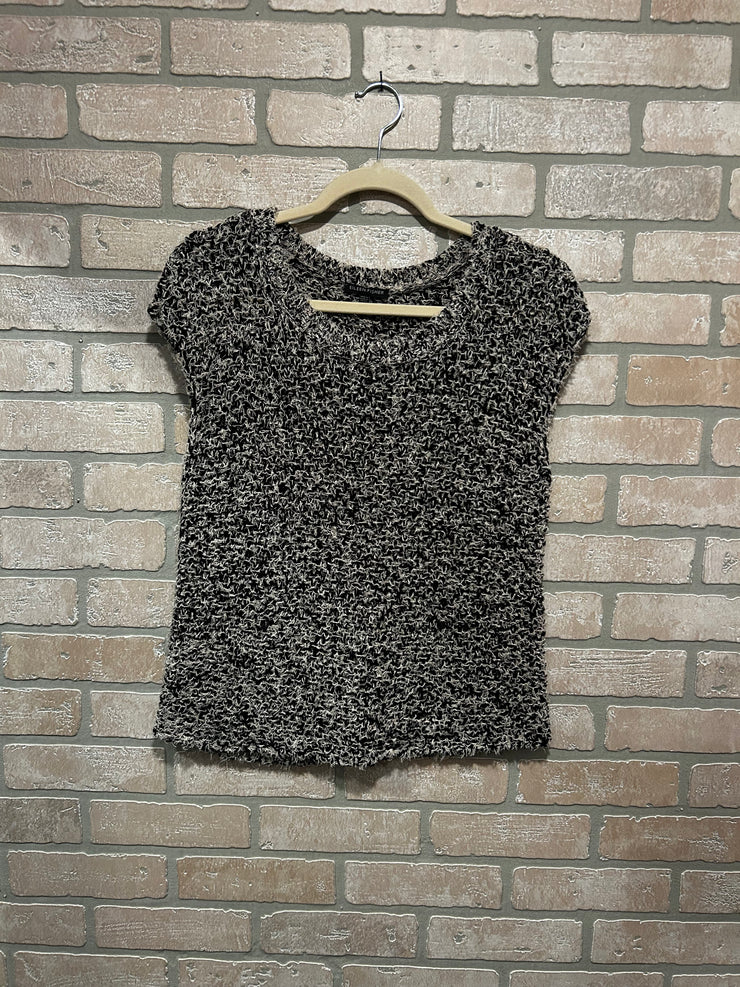 BLACK/WHITE OPEN BACK TOP $268