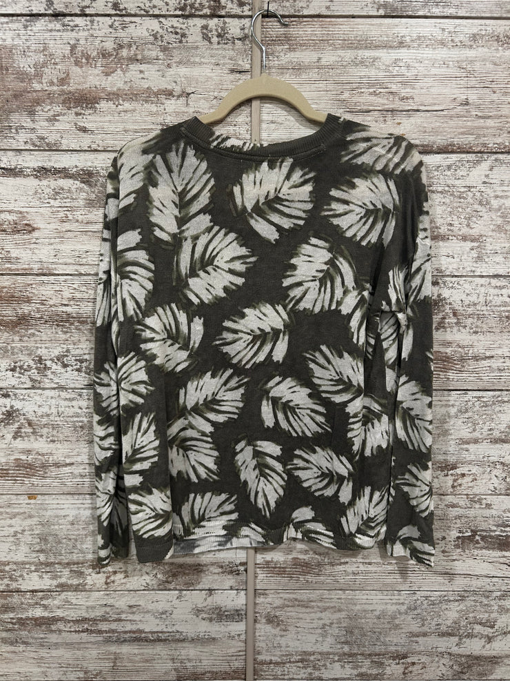 GREEN/IVORY LONG SLEEVE TOP$89