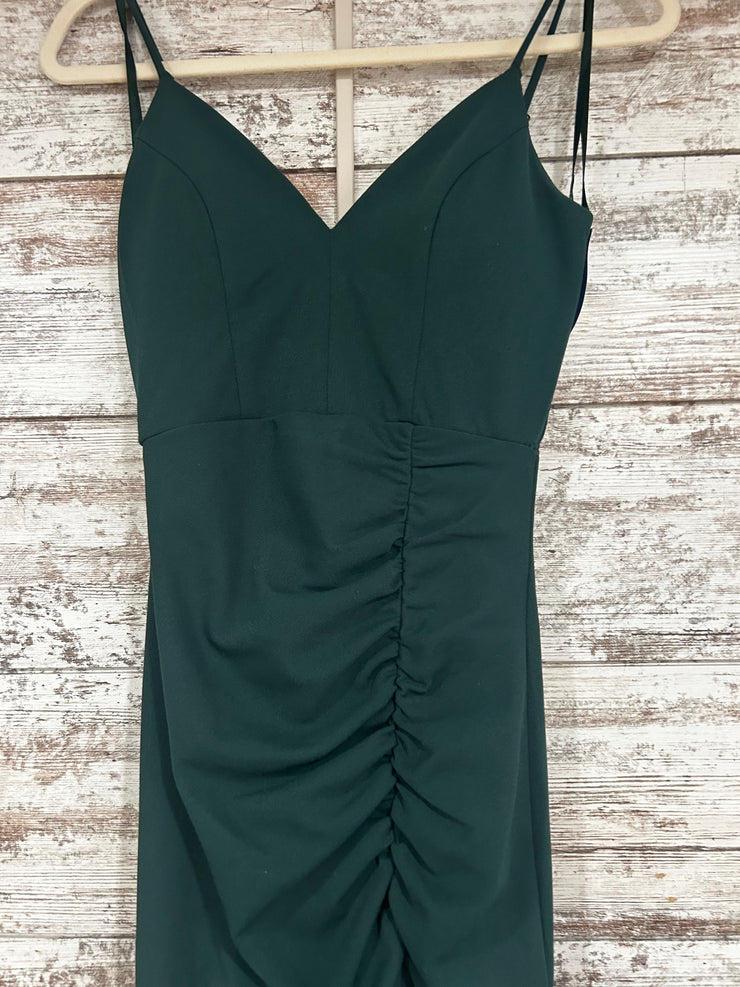 GREEN LONG EVENING GOWN