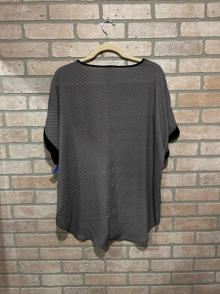 BLACK/WHITE TOP $79