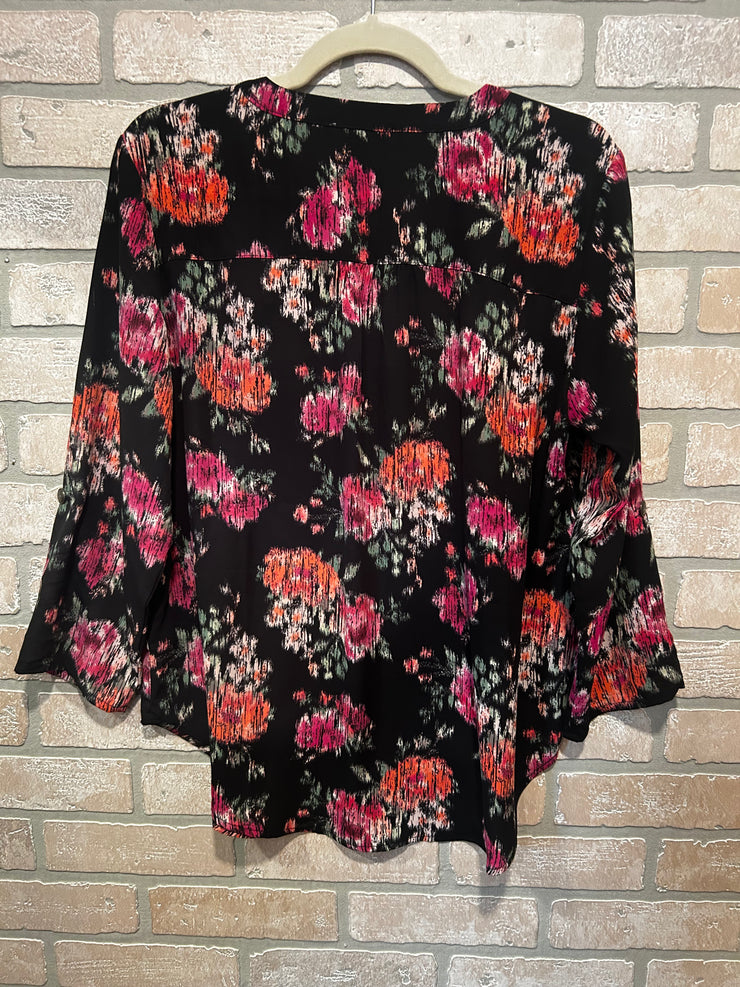 BLACK/PINK LONG SLEEVE TOP $40