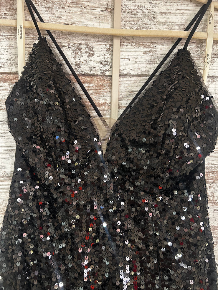 BLACK SEQUIN TIERED MERMAID