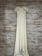 IVORY SLEEK WEDDING GOWN $1400