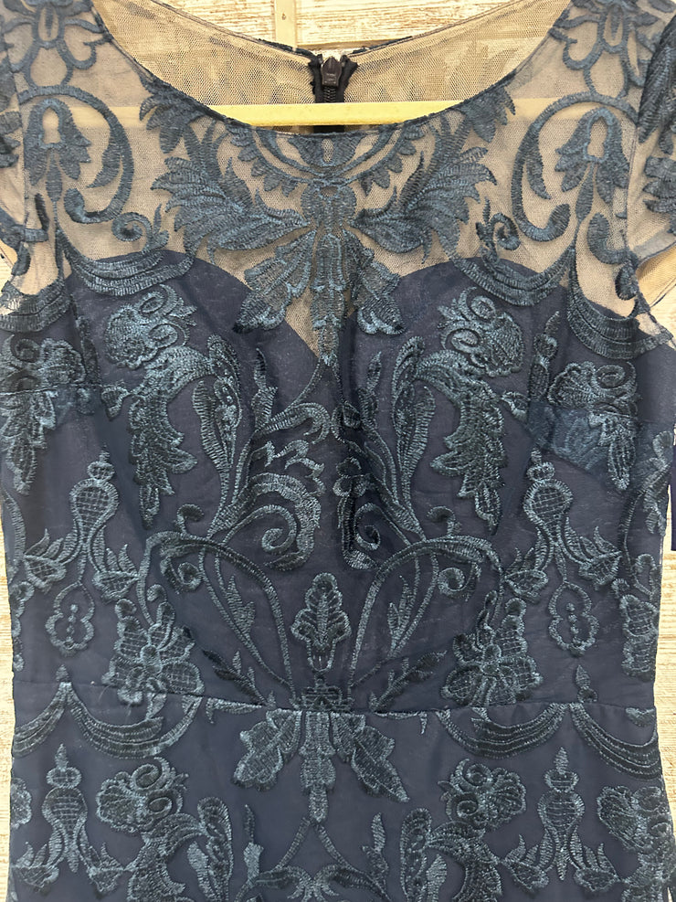 BLUE/FLORAL SHORT DRESS (NEW)