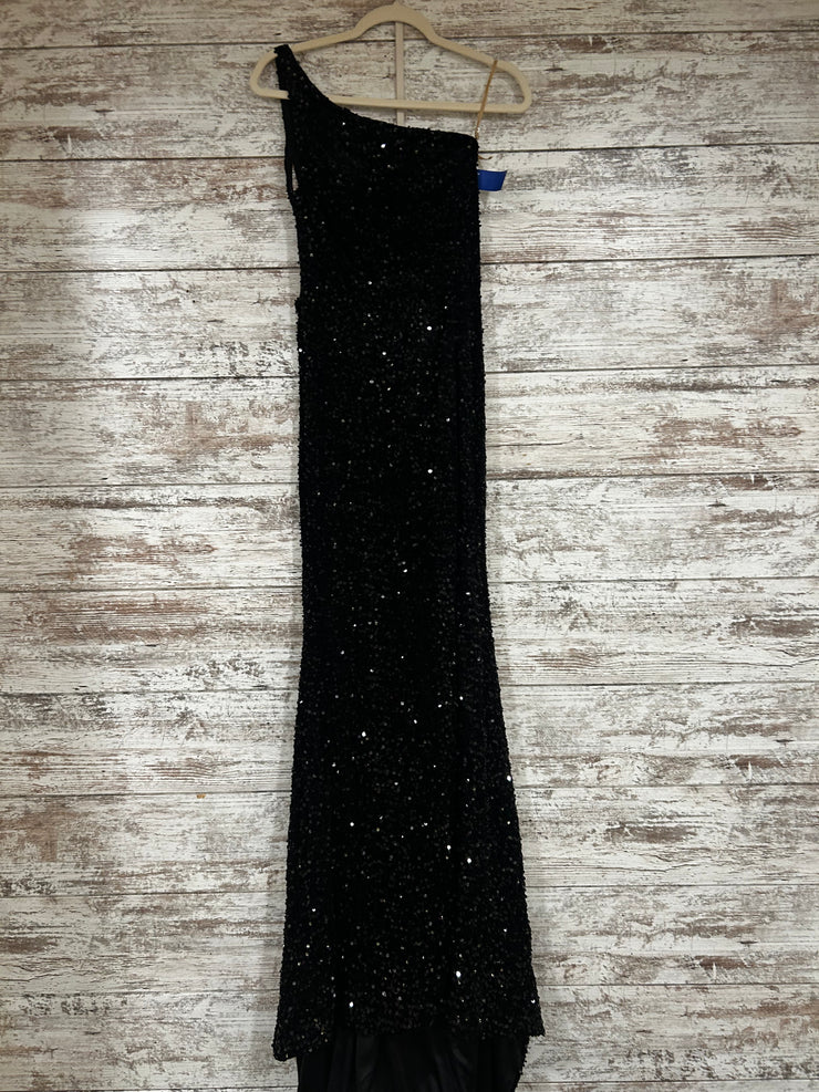 BLACK SEQUIN LONG DRESS (NEW)