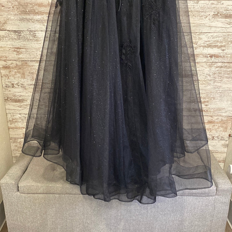 BLACK/FLORAL PRINCESS GOWN