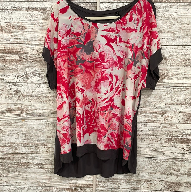 GRAY/PINK SHORT SLEEVE TOP