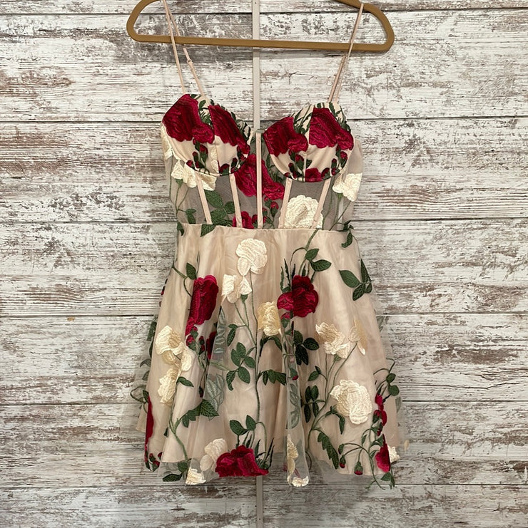 TAN/FLORAL SHORT DRESS
