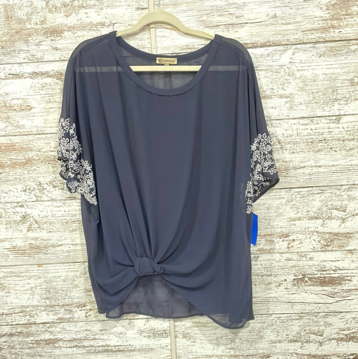 BLACK/WHITE SHEER TOP