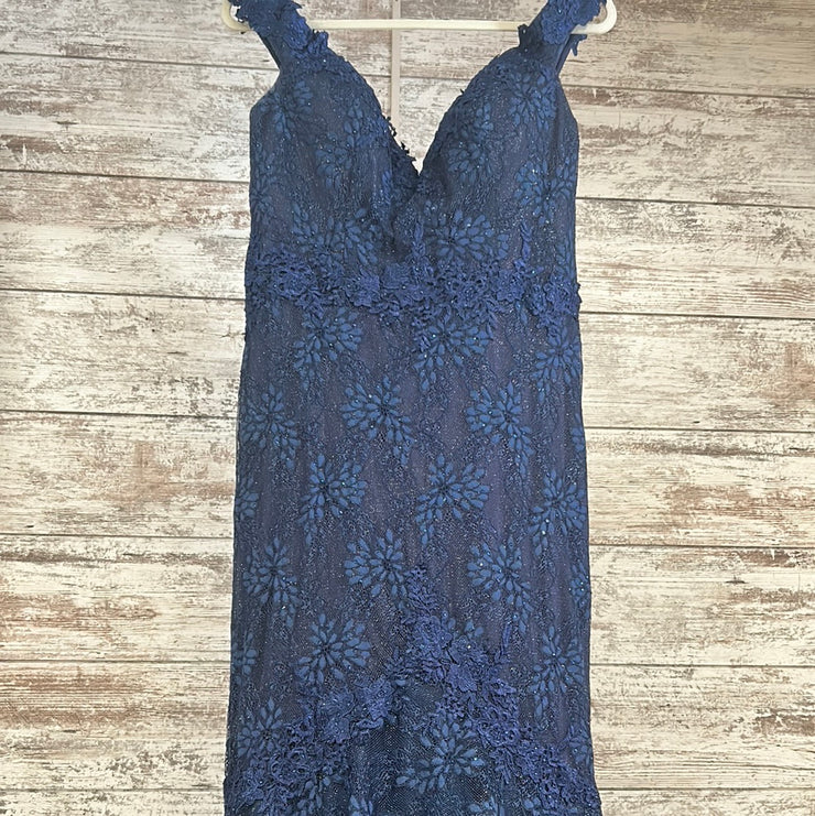 NAVY LACE MERMAID GOWN